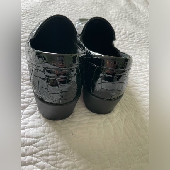 Women’s Josef Siebel Black Patent Leather Allligator Loafers Flat Shoes Size 39 - Picture 4 of 5